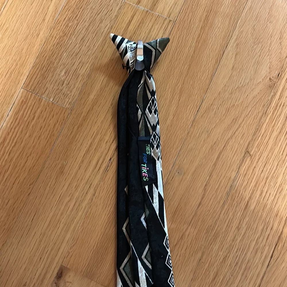 Boys clip on tie